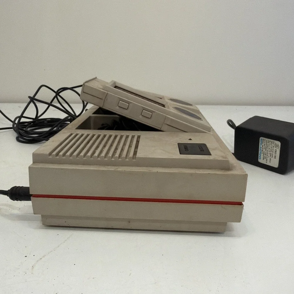 Vintage Mattel Electronics Intellivision II 5872 Console w/ Dual Controllers